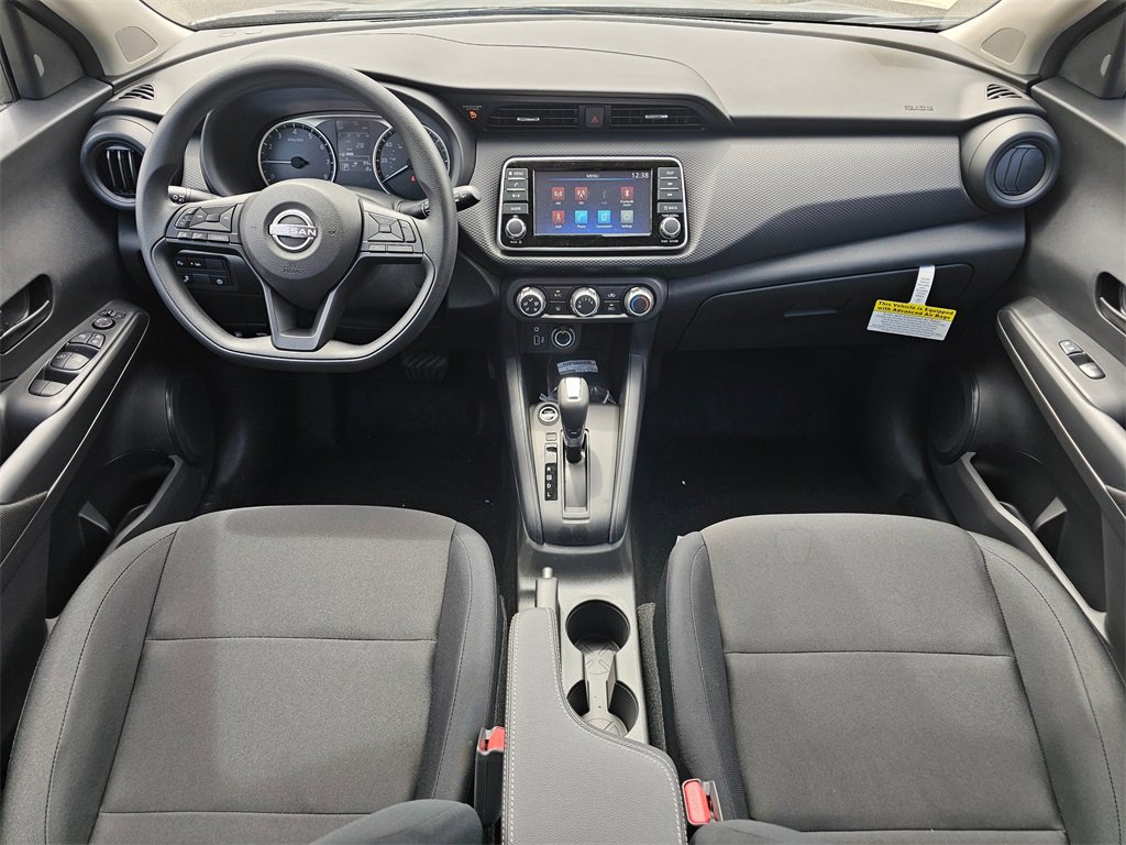 New 2025 Nissan Kicks Play S image 6