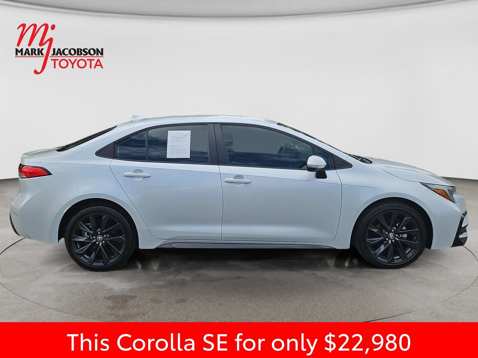 Used 2023 Toyota Corolla SE FWD image 7