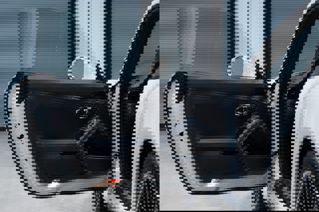 Used 2017 Porsche 911 Turbo S image 23