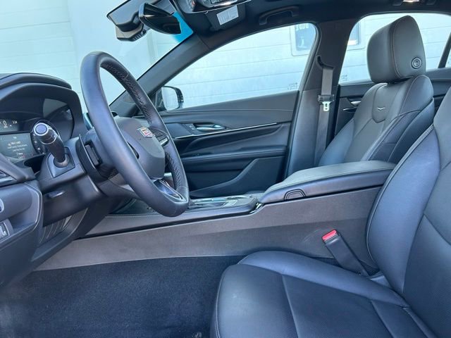 Used 2025 Cadillac CT4 Premium Luxury image 8