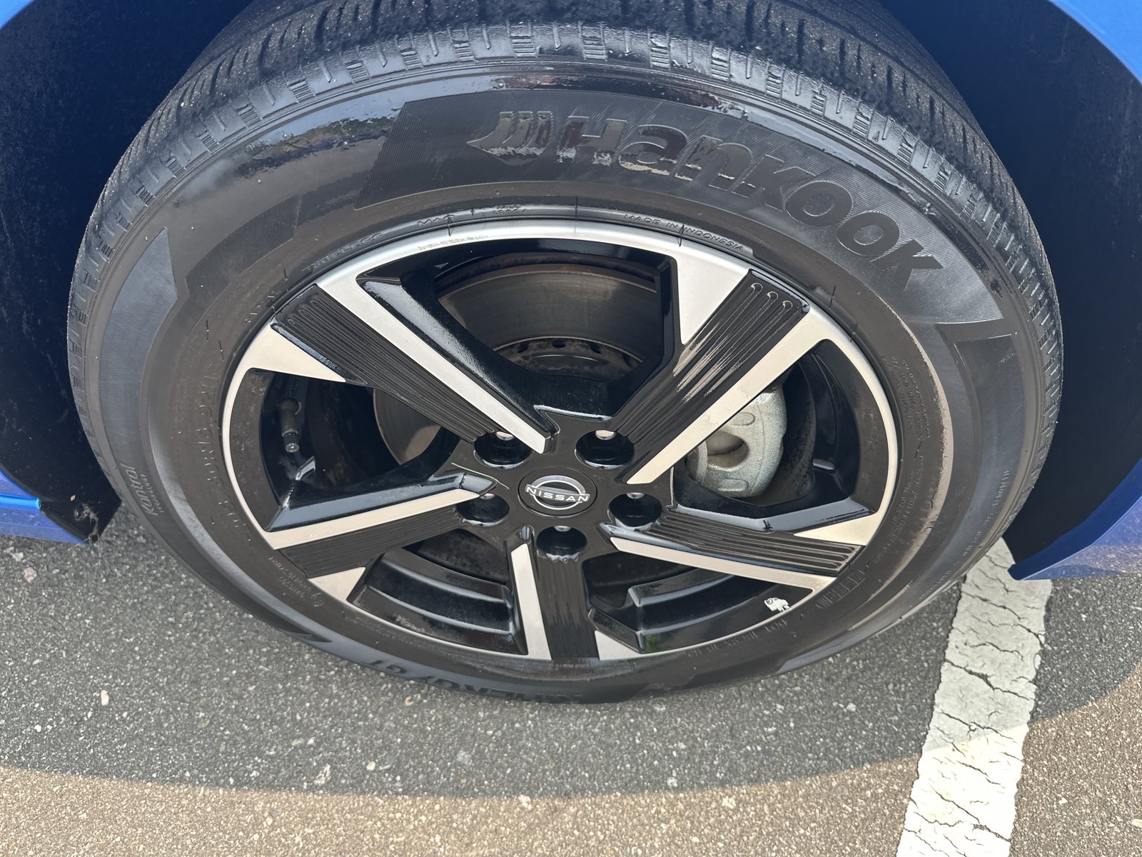 Used 2025 Nissan Sentra SV FWD image 29