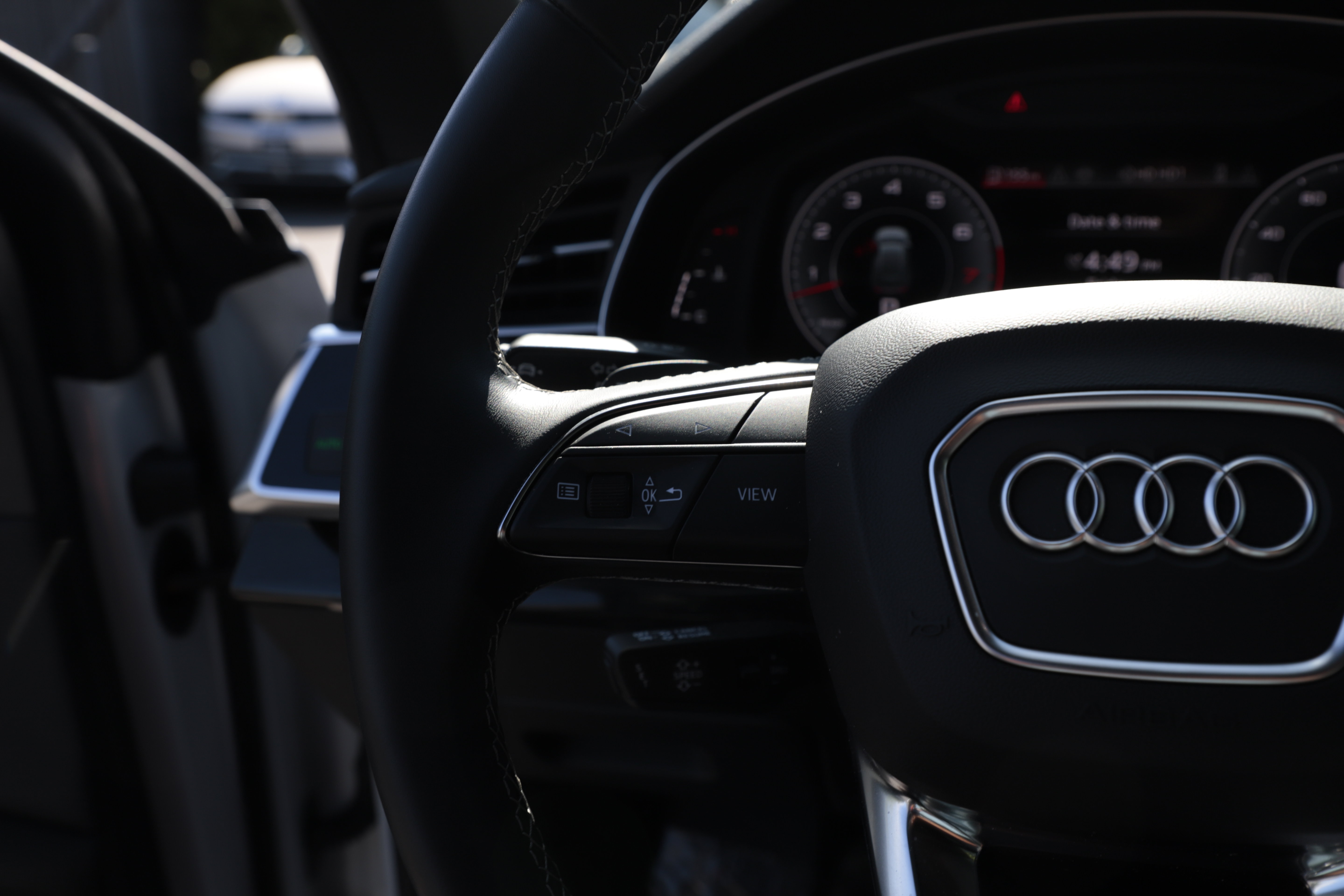 Used 2024 Audi Q8 Premium Plus AWD/4WD image 22