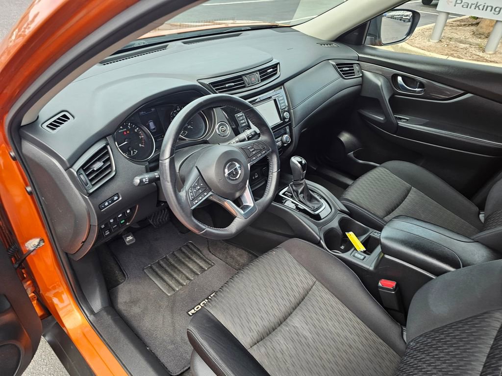Used 2019 Nissan Rogue SV image 17