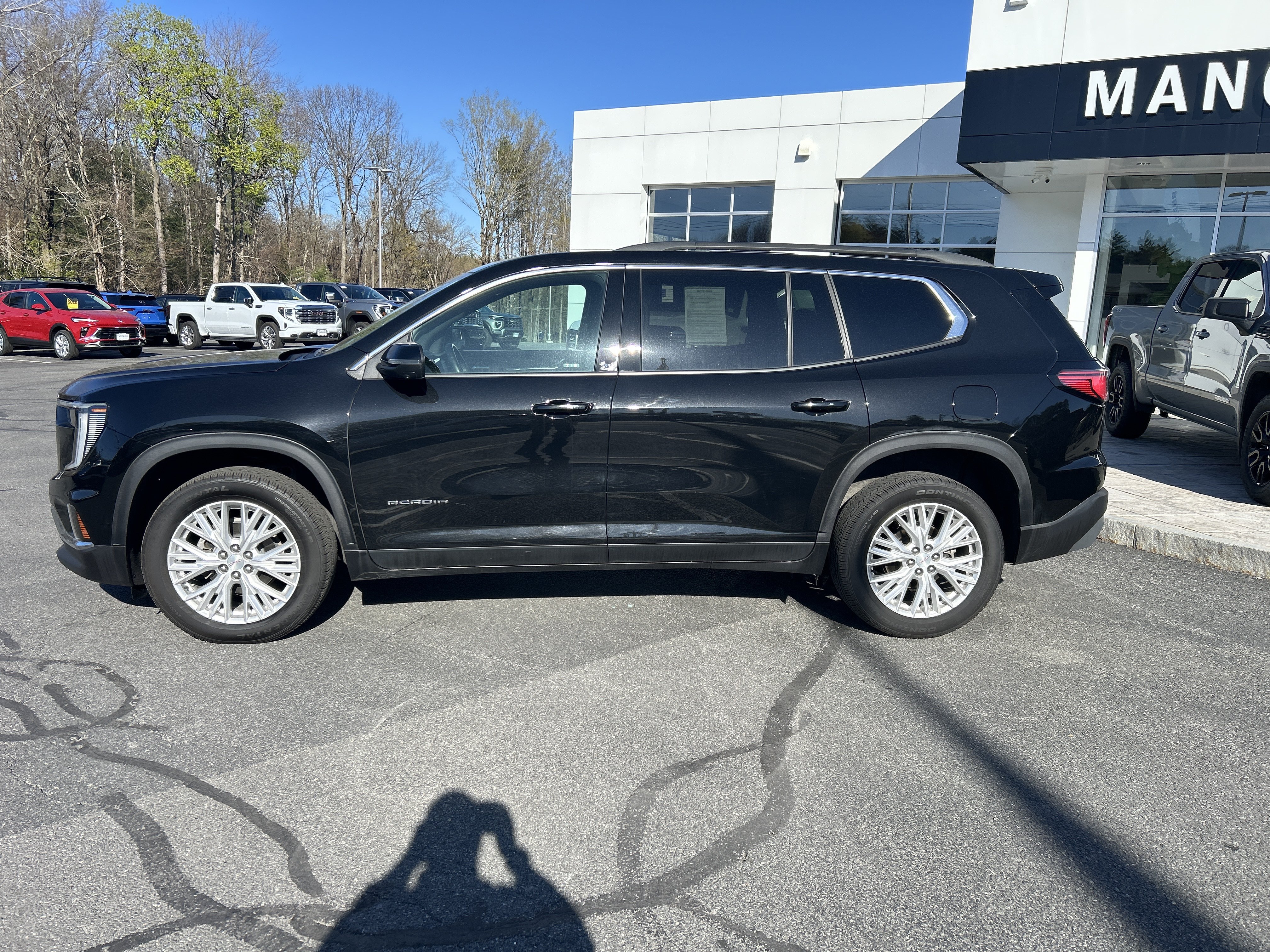 Certified 2024 GMC Acadia Elevation AWD/4WD image 2