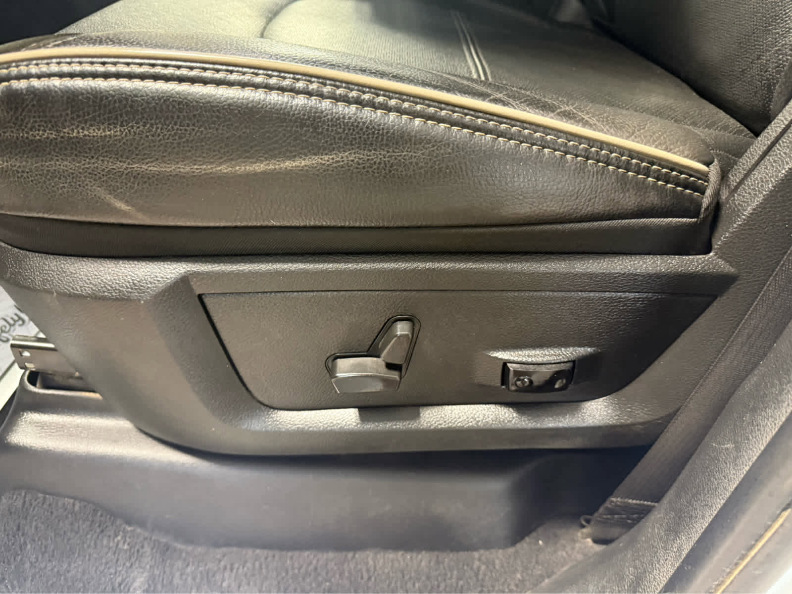 Used 2022 RAM 3500 Laramie image 10