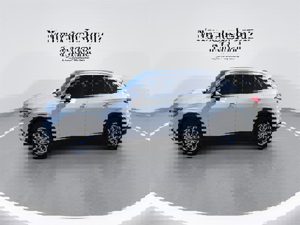 Used 2025 Mercedes-Benz GLC 300 4MATIC image 5