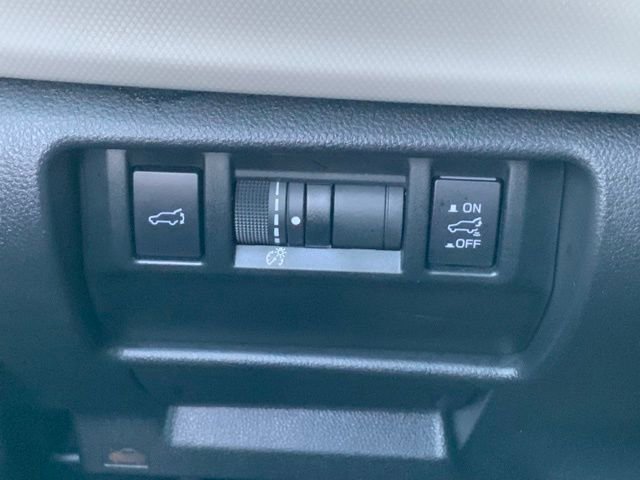 Certified 2025 Subaru Forester Limited image 31