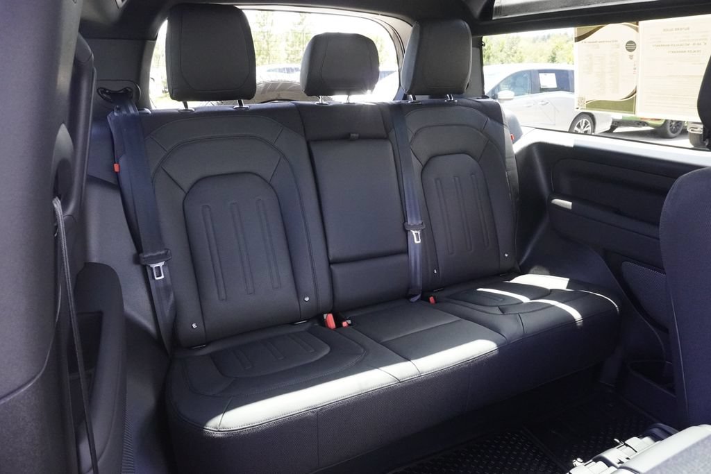 Used 2023 Land Rover Defender 90 X AWD/4WD image 25