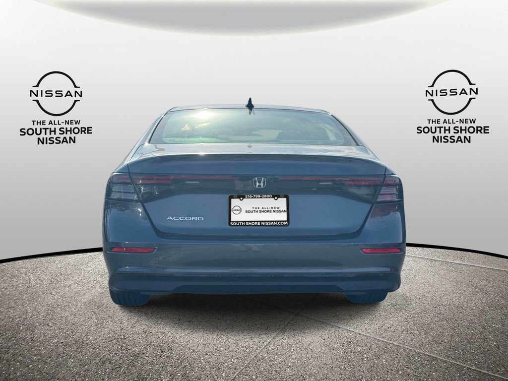 Used 2025 Honda Accord SE image 6