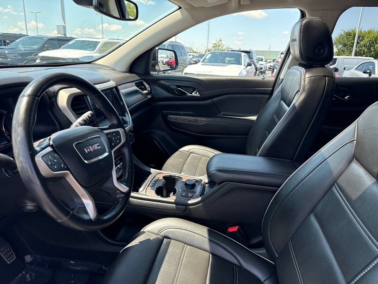 Used 2023 GMC Acadia Denali AWD/4WD image 12