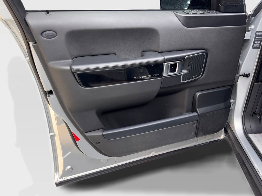 Used 2012 Land Rover Range Rover HSE image 26