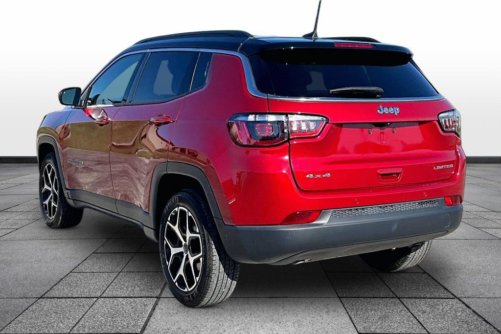 Used 2025 Jeep Compass Limited AWD/4WD image 11