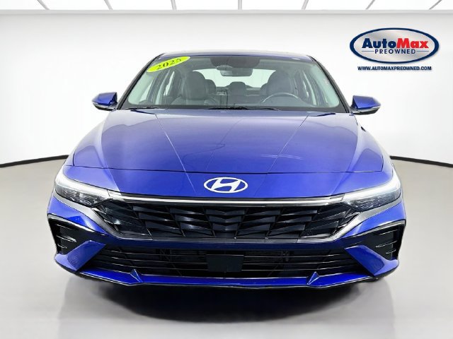 Used 2025 Hyundai Elantra Limited FWD image 7