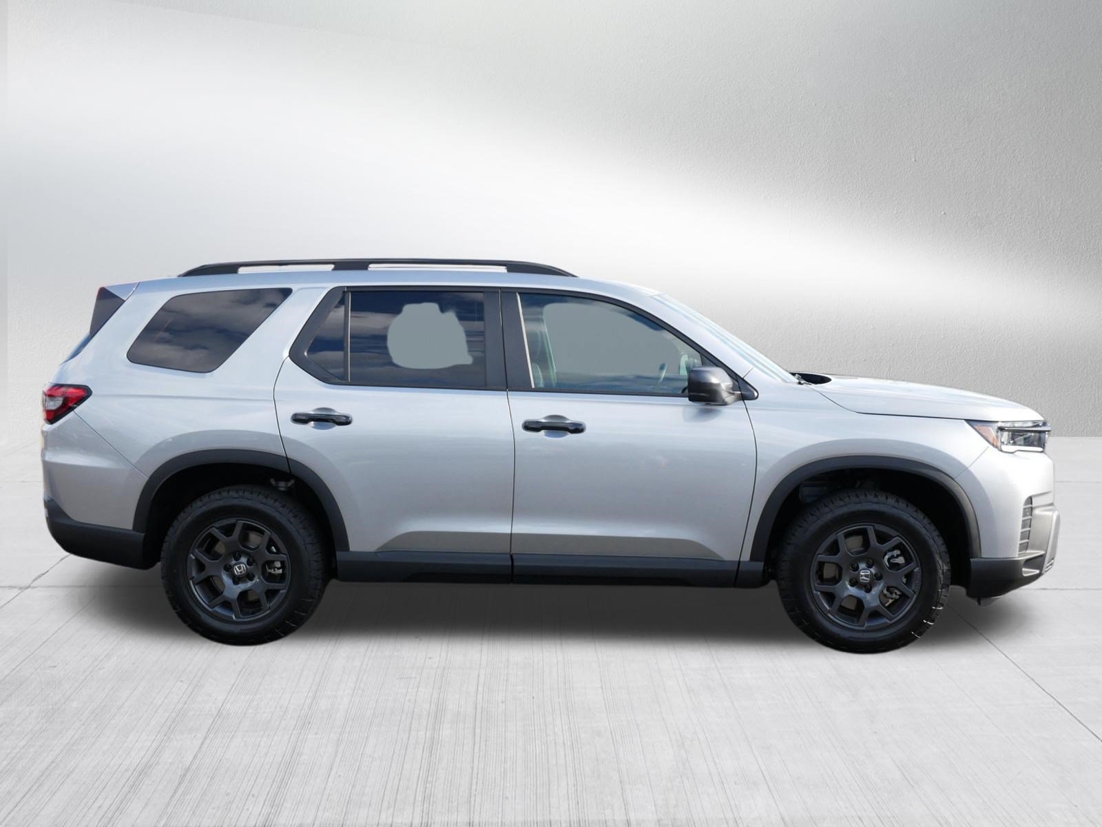 Certified 2026 Honda Pilot TrailSport image 8