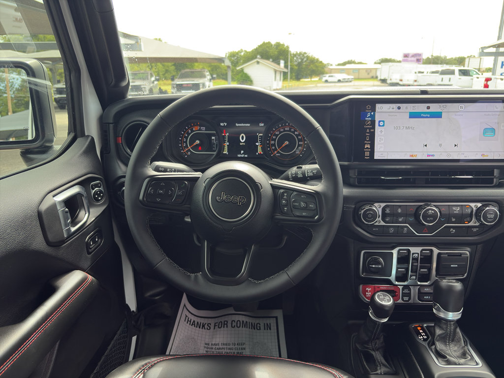 Used 2025 Jeep Wrangler Unlimited Rubicon AWD/4WD image 18