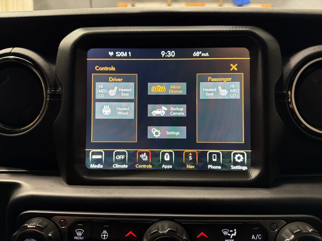Used 2022 Jeep Wrangler Unlimited Sahara AWD/4WD image 10