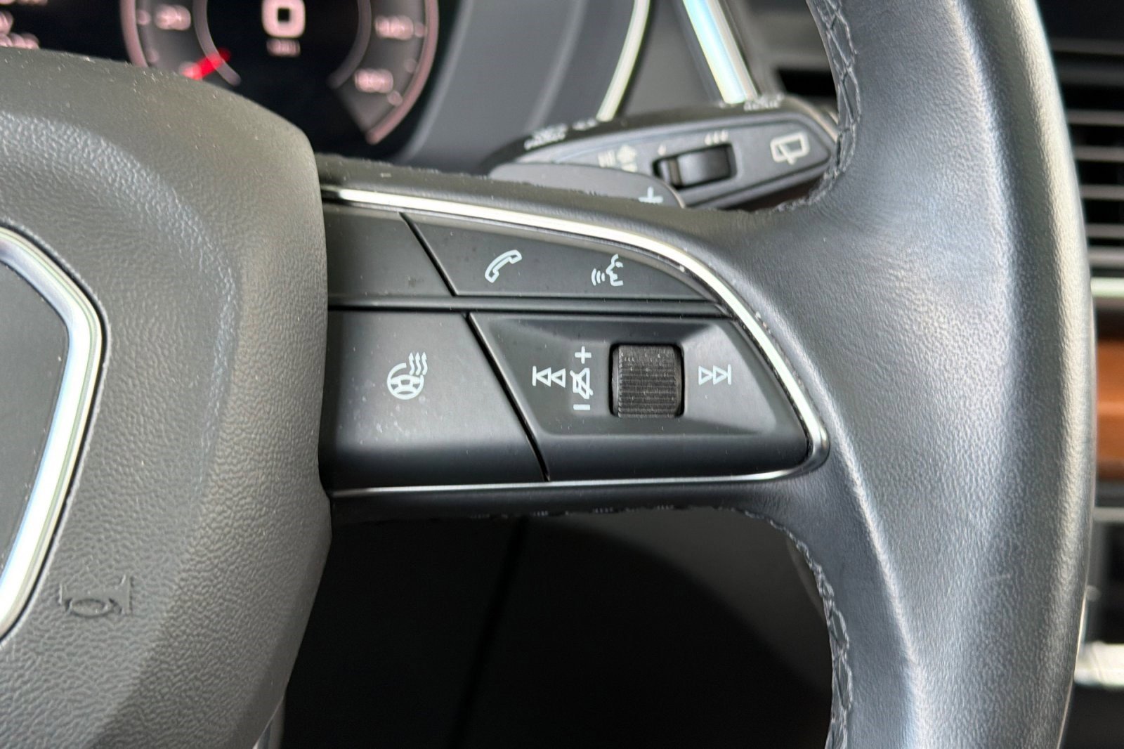 Used 2021 Audi Q5 Prestige w/ Prestige Package image 31