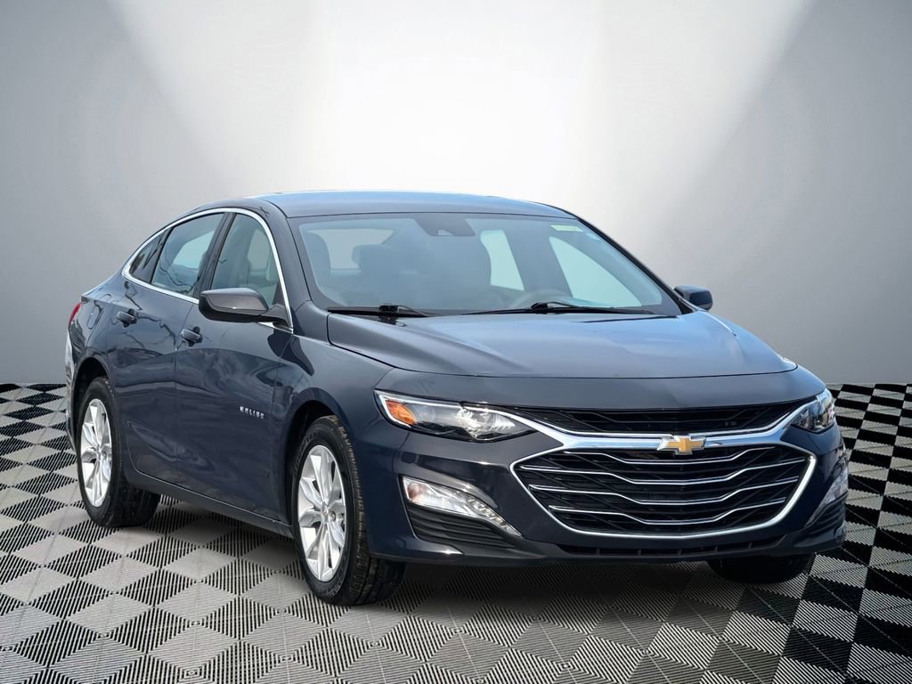 Used 2025 Chevrolet Malibu LT FWD image 4