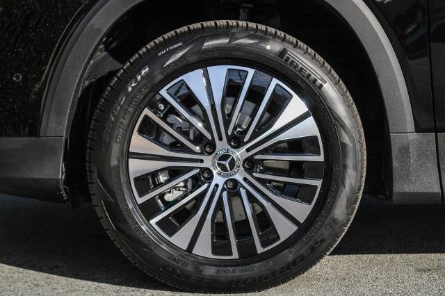 New 2025 Mercedes-Benz EQB 300 4MATIC image 11