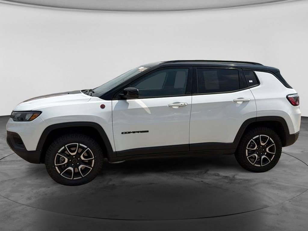 Used 2025 Jeep Compass Trailhawk AWD/4WD image 6