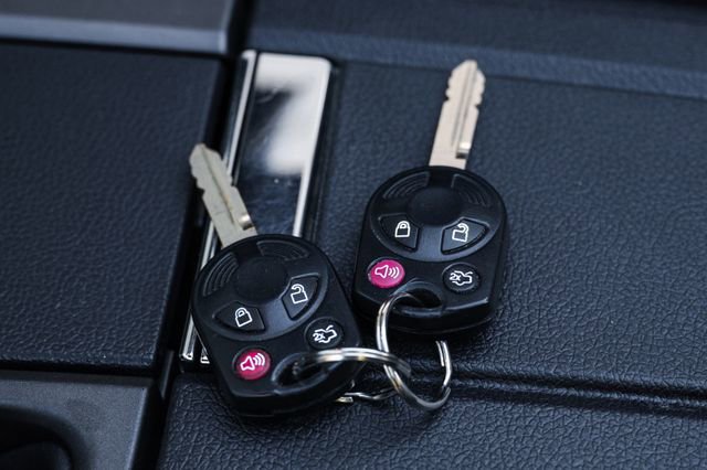 Used 2010 Ford Mustang GT Premium image 76