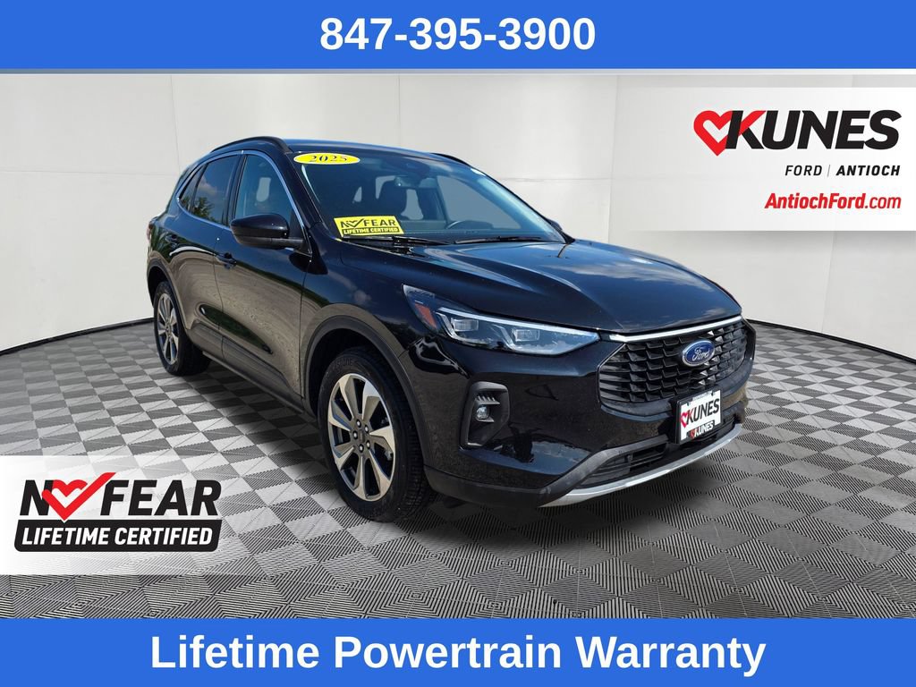 Certified 2025 Ford Escape Platinum AWD/4WD image 1