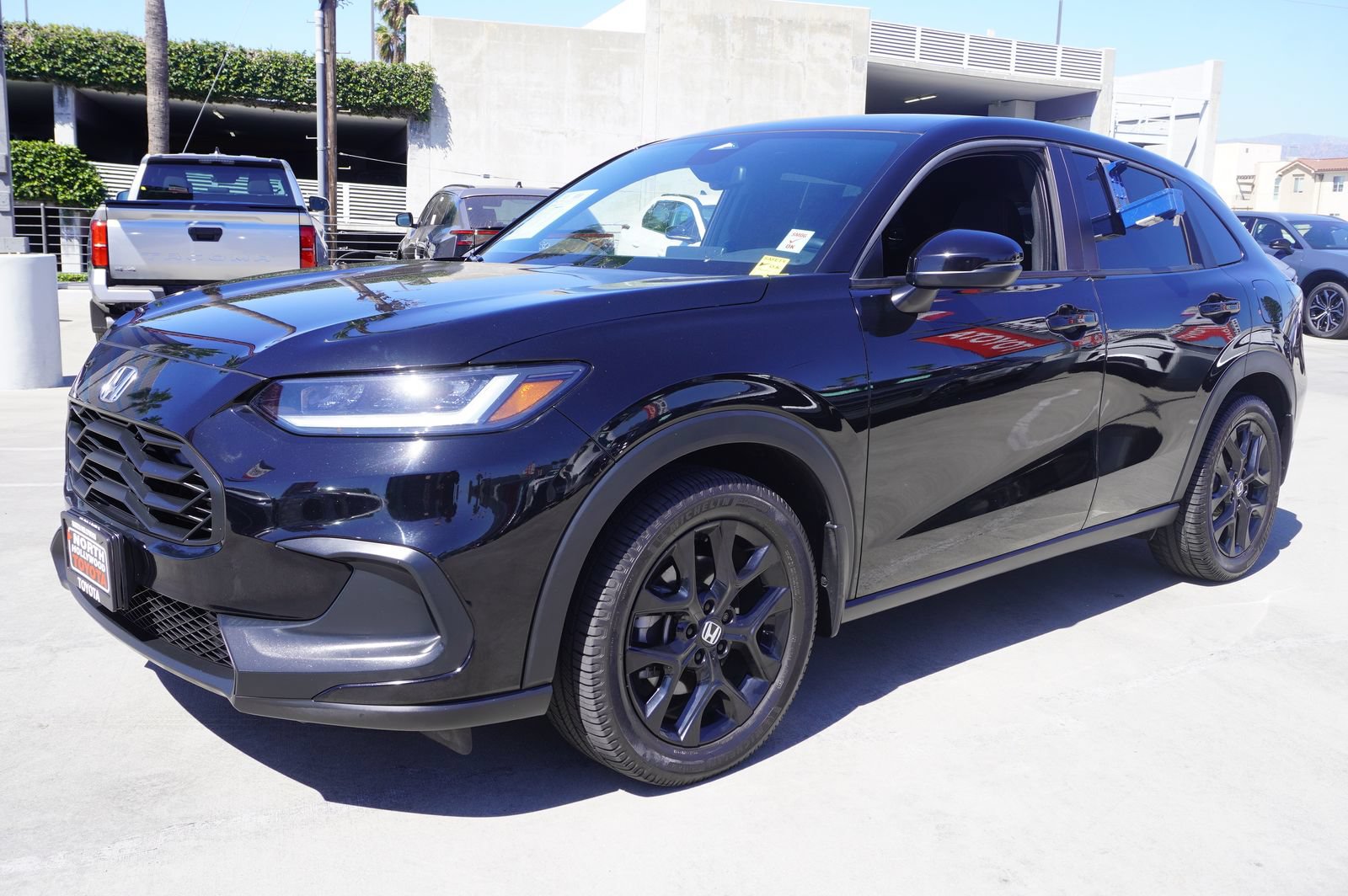 Used 2023 Honda HR-V Sport image 4