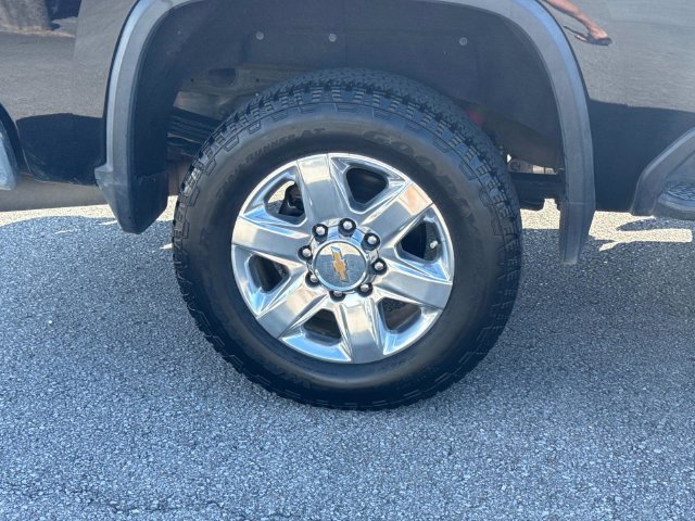 Used 2021 Chevrolet Silverado 2500 LTZ w/ LTZ Premium Package AWD/4WD image 11