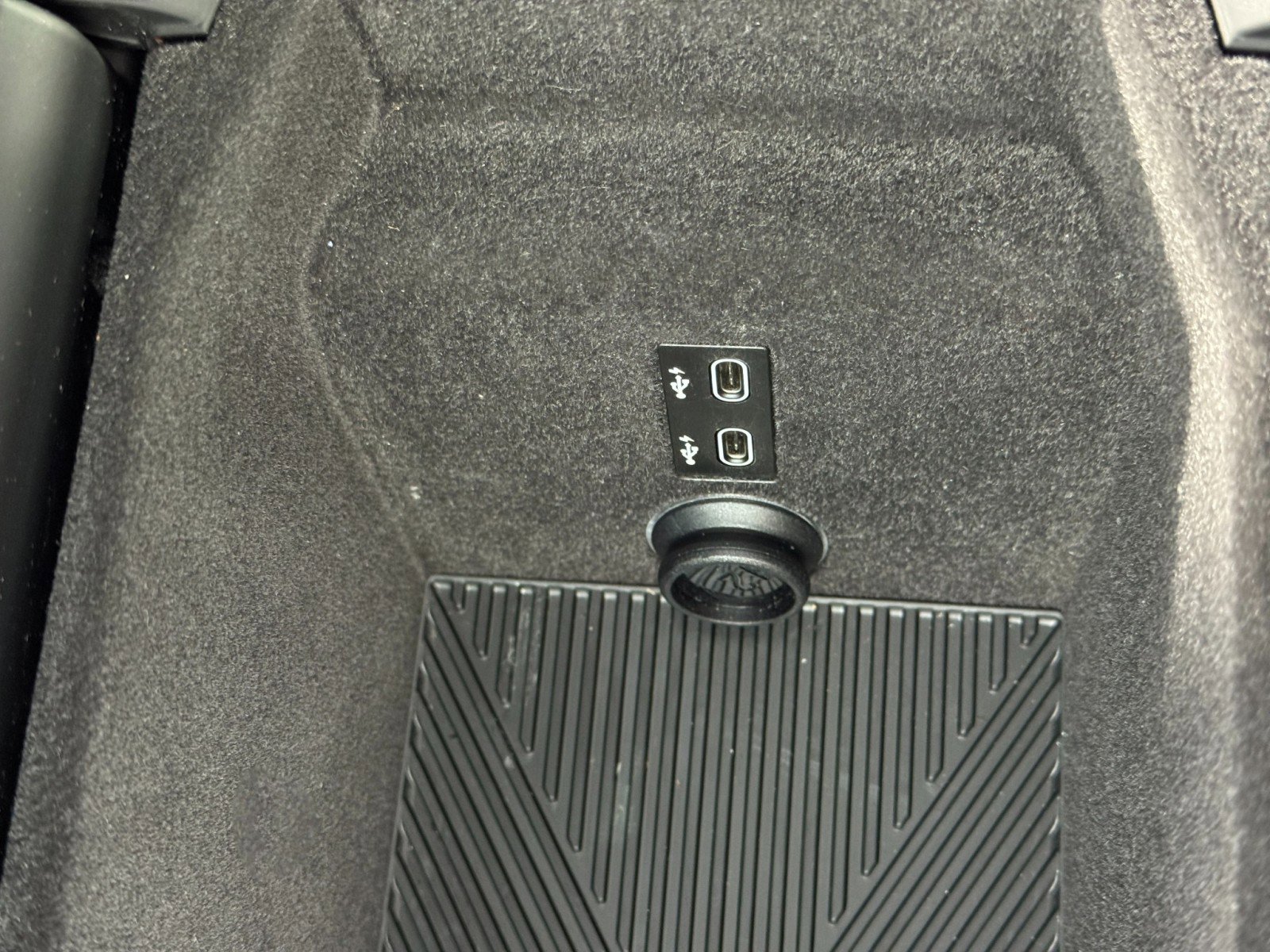 Used 2023 BMW i7 xDrive60 image 36