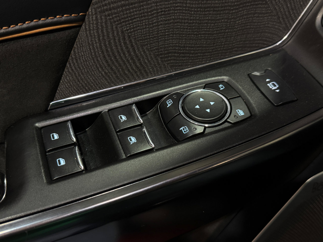 Used 2023 Ford F250 Platinum w/ Tremor Off-Road Package image 15