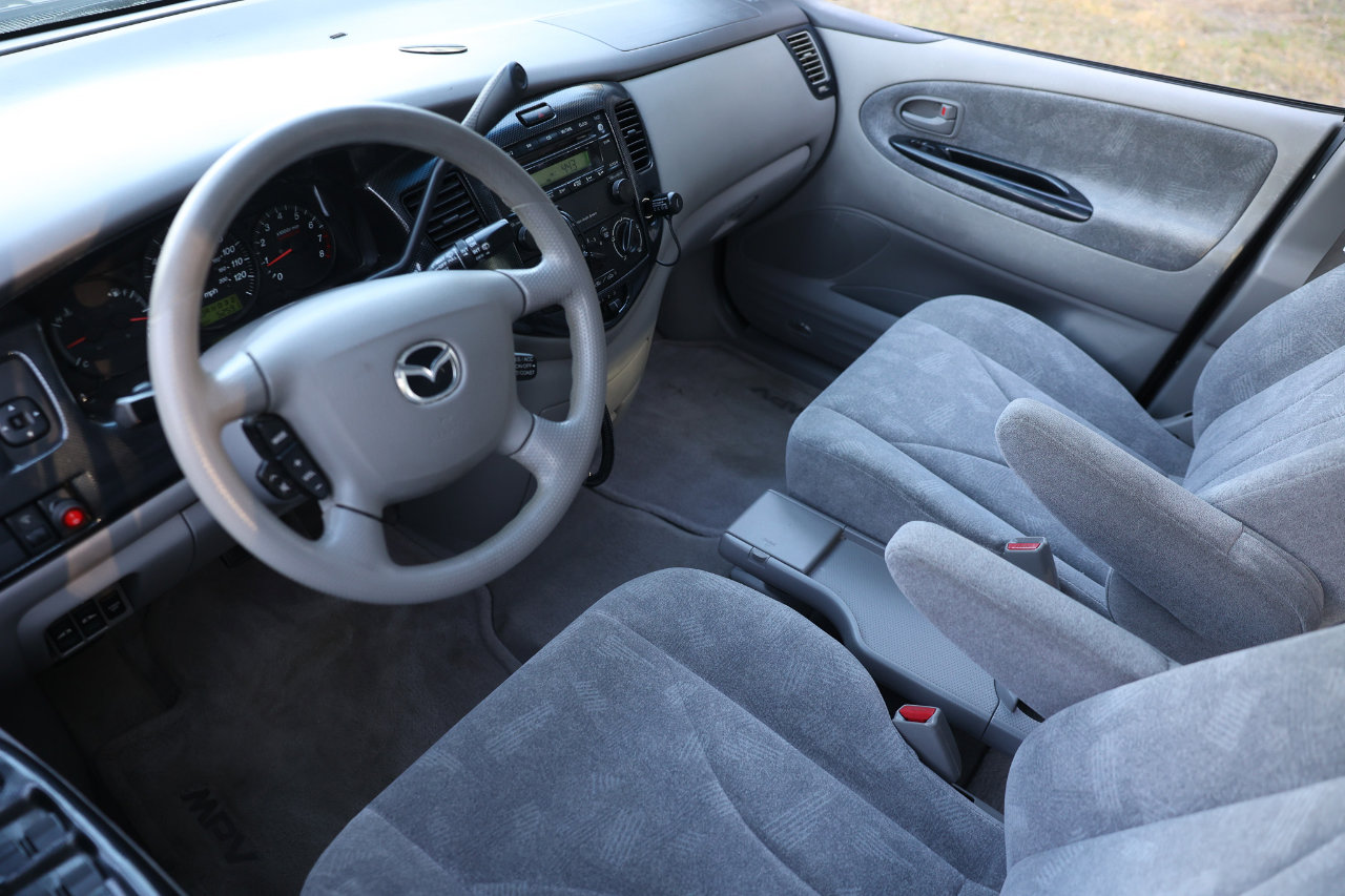 Used 2003 MAZDA MPV LX image 4