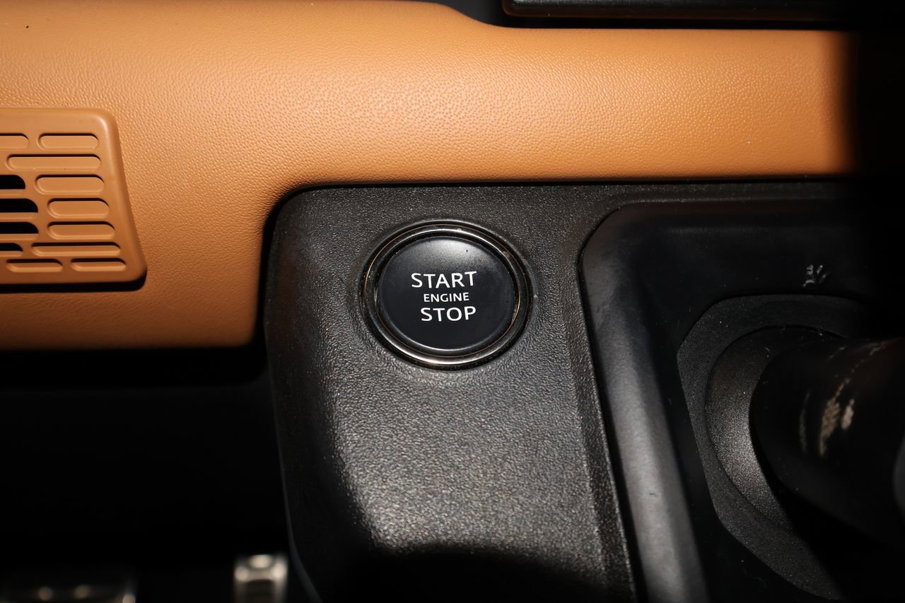 Used 2023 Land Rover Defender 130 X image 16