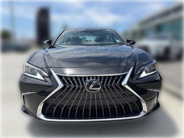 Used 2025 Lexus ES 350 w/ Premium Package FWD image 2