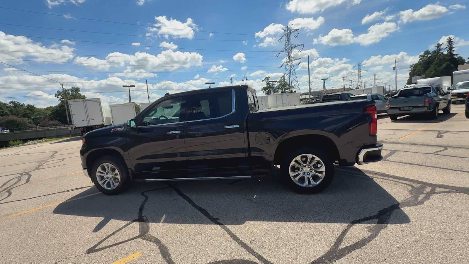 Certified 2023 Chevrolet Silverado 1500 LTZ AWD/4WD image 5