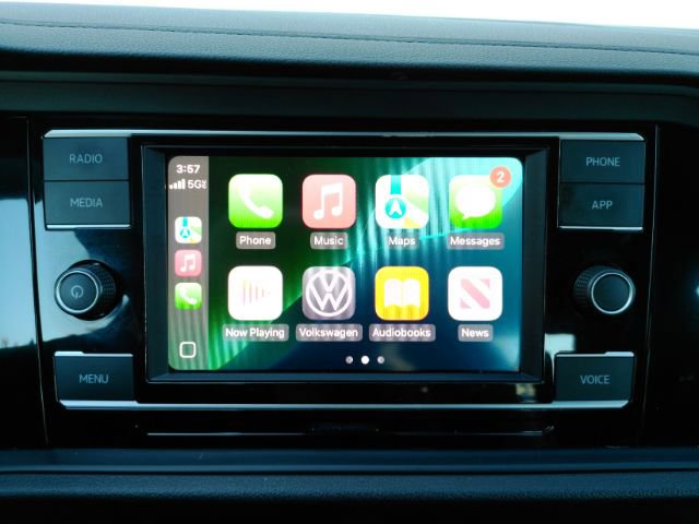 Used 2024 Volkswagen Jetta Sport image 9