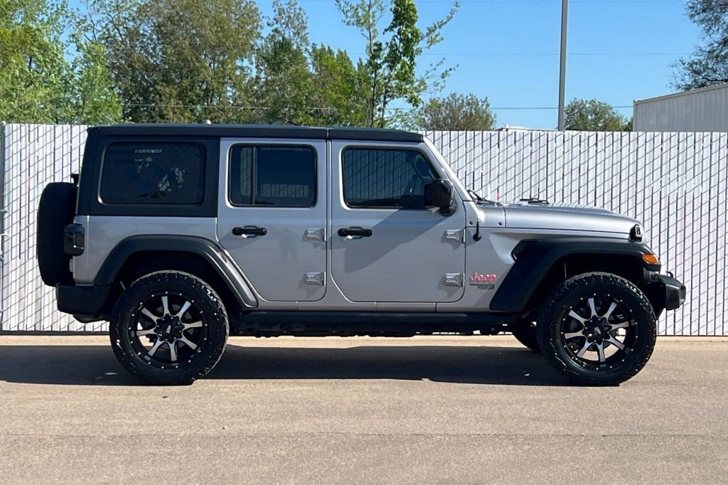 Used 2020 Jeep Wrangler Unlimited Sport S AWD/4WD image 3