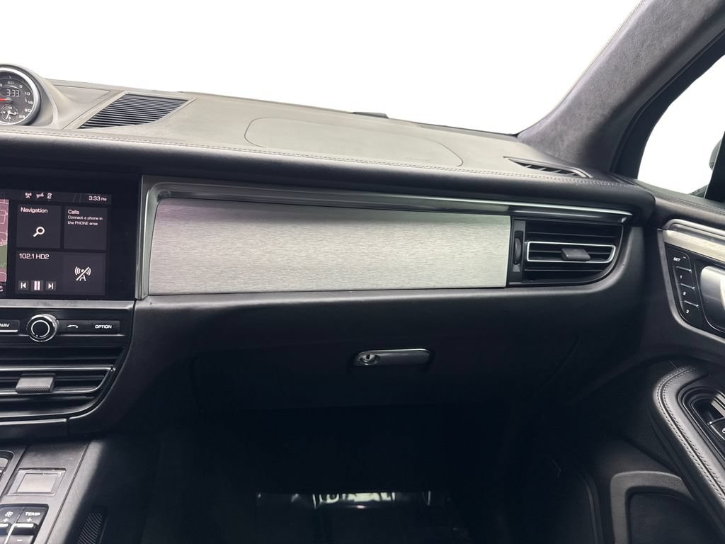 Used 2020 Porsche Macan Turbo AWD/4WD image 57