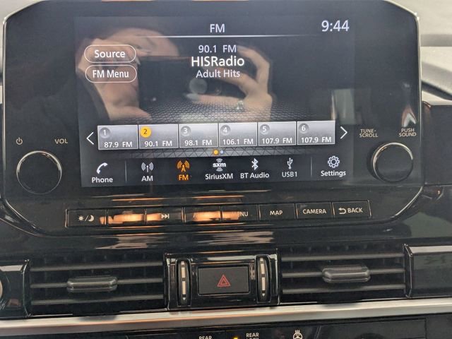 Used 2023 Nissan Pathfinder SL w/ Black Appearance Package image 19