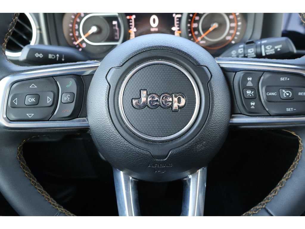 Used 2024 Jeep Wrangler Unlimited Sahara w/ Technology Group AWD/4WD image 31