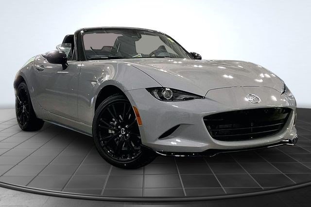 New 2026 MAZDA MX-5 Miata Club w/ Weather Package RWD image 2