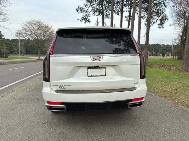 Used 2022 Cadillac Escalade ESV Premium Luxury image 4