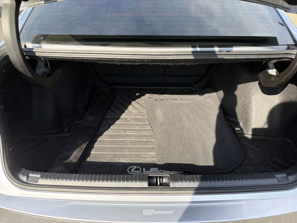 Used 2023 Lexus IS 350 F Sport w/ Memory Package image 29