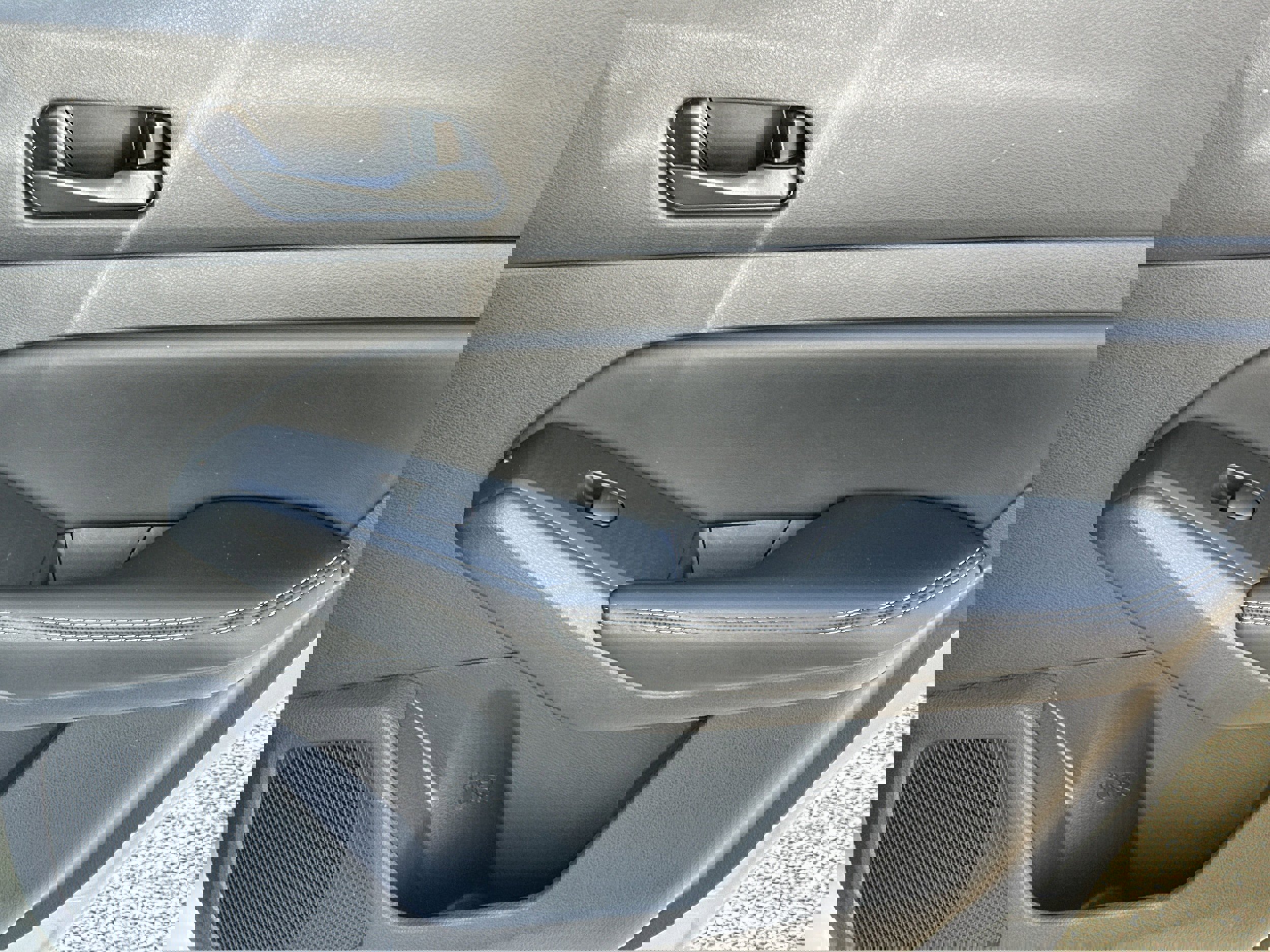 Used 2025 Nissan Altima 2.5 SV image 16