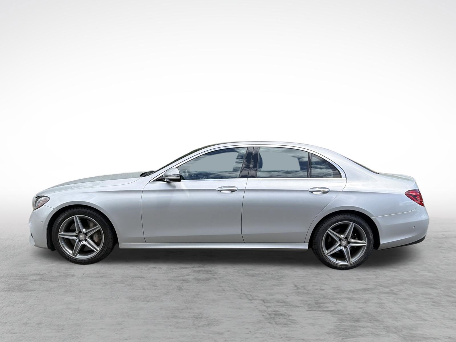 Used 2017 Mercedes-Benz E 300 4MATIC image 5