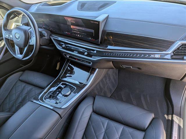 Used 2024 BMW X5 xDrive50e image 23