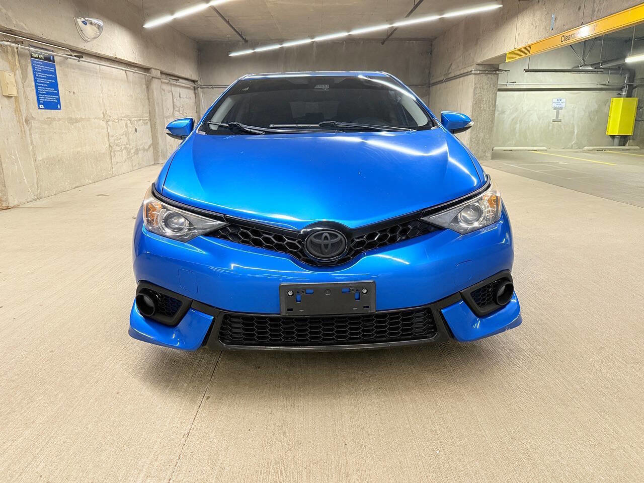 Used 2018 Toyota Corolla iM w/ Carpet Mat Package (TMS) image 4