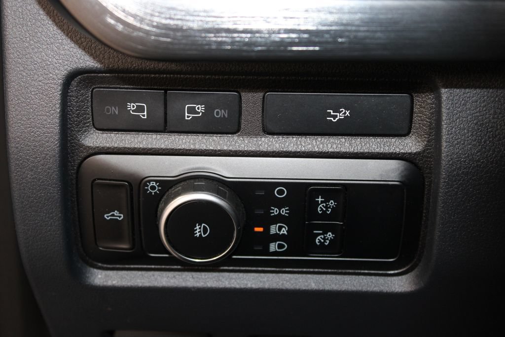 Used 2024 Ford F250 Lariat w/ Lariat Ultimate Package AWD/4WD image 47