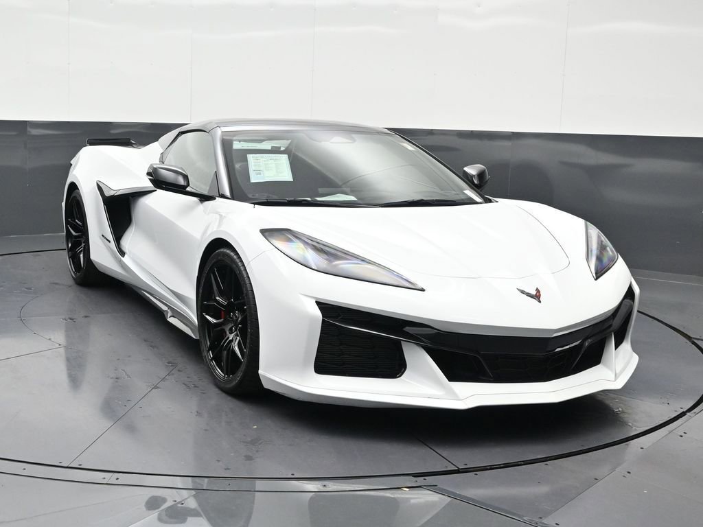 Used 2025 Chevrolet Corvette Z06 image 8