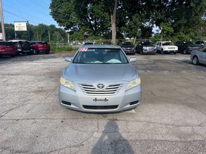 Used 2007 Toyota Camry LE FWD image 2