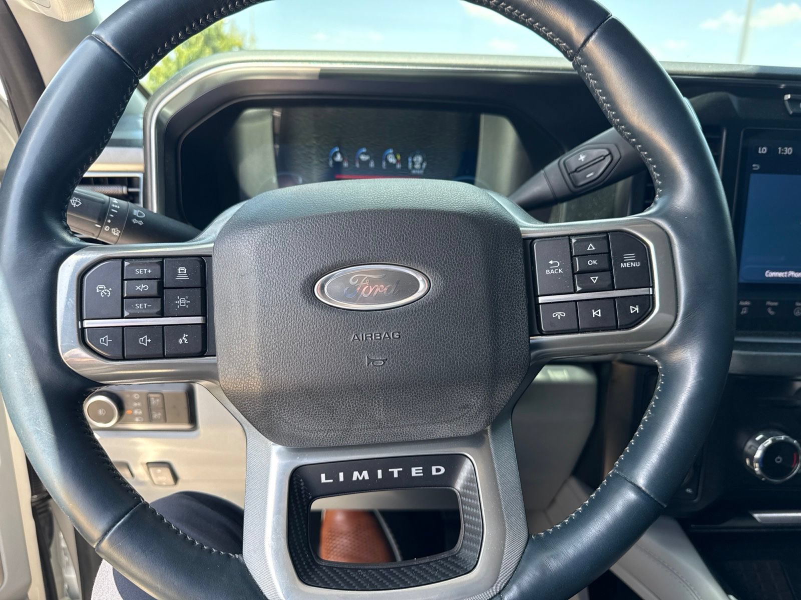 Used 2024 Ford F450 Limited w/ FX4 Off-Road Package AWD/4WD image 9